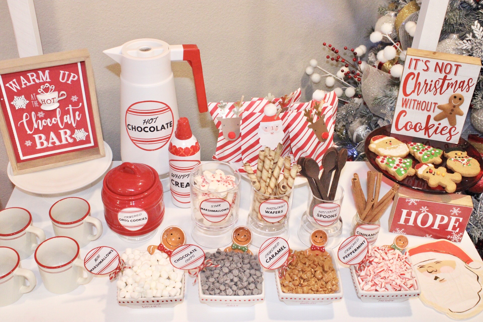 hot-chocolate-bar-christmas-party-party-design-styling-and