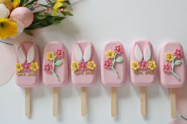 Easter Bunny & Floral Themed Cakesicles - Image 4