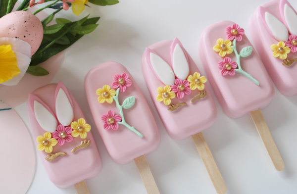 Easter Bunny & Floral Themed Cakesicles - Image 2