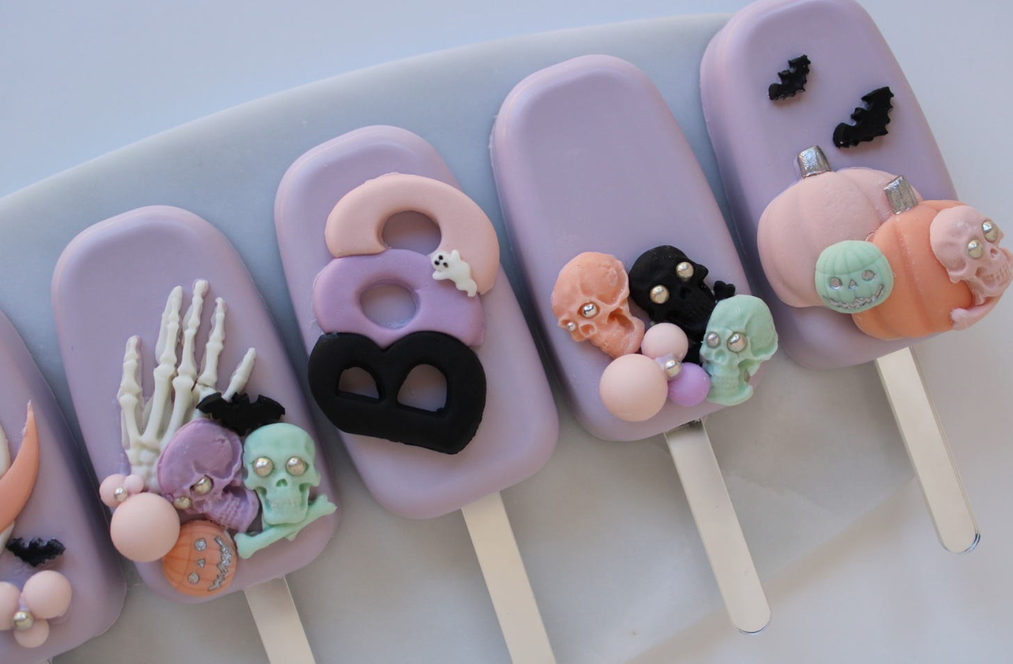 Halloween Cakesicles - Image 4